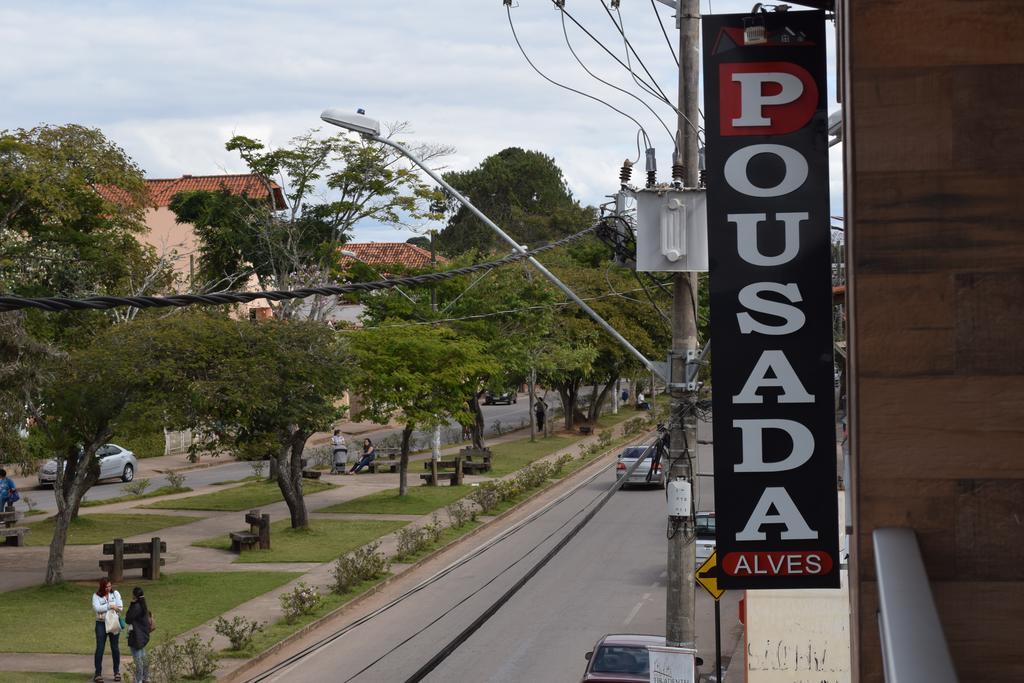Pousada Alves São Brás do Suaçuí Esterno foto